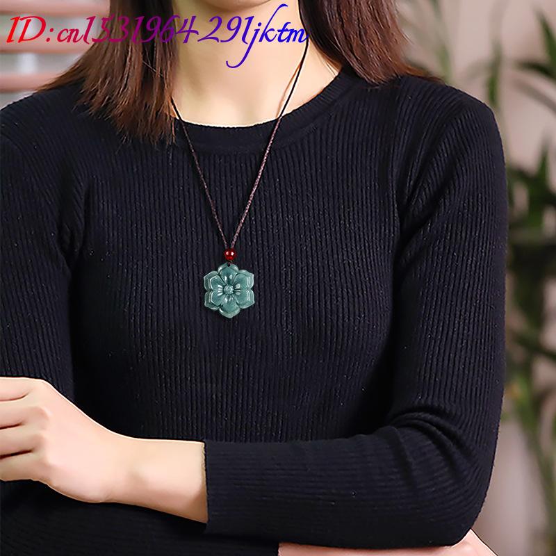 Burmesische Jadeit-Blumenanhän – Vintage Fashion Necklace Bewertung und Preis