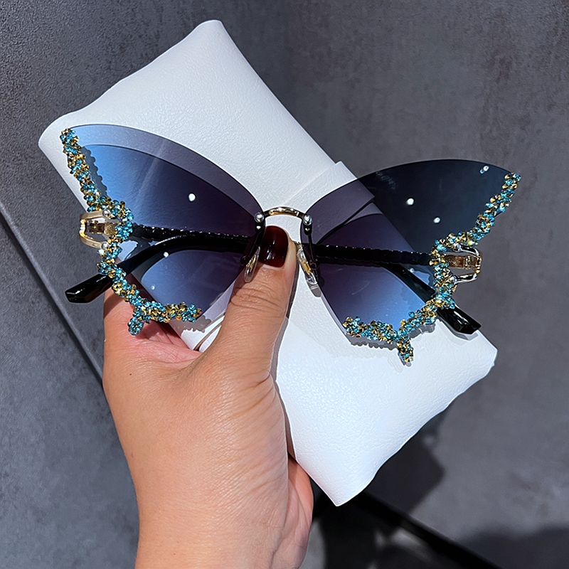 Luxuriöse Diamant-Schmetterlin – Vintage Fashion Y2K Bewertung und Preis