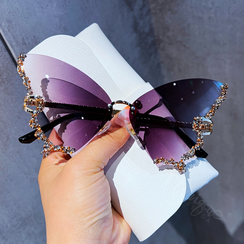 Luxuriöse Diamant-Schmetterlin – Vintage Fashion Y2K Bewertung und Preis